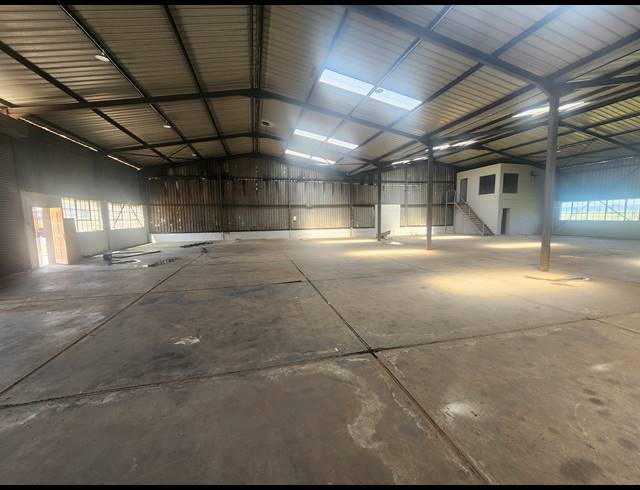 750M² WAREHOUSE TO LET IN WADEVILLE